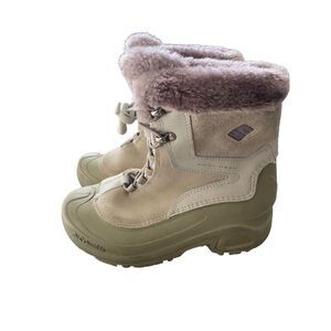 Columbia boots size 3 winter boots
